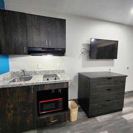 Scottish Inn & Suites Wharton Екстериор снимка