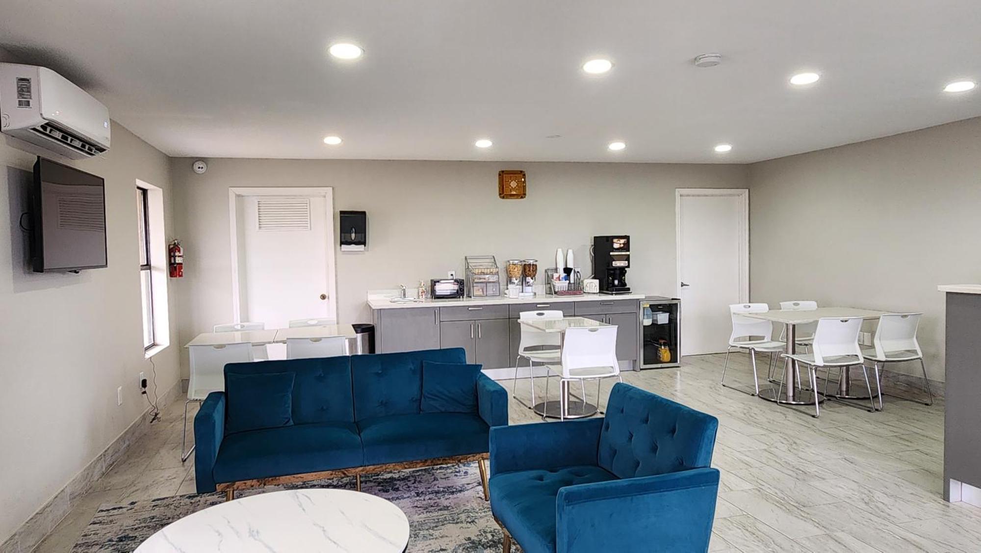 Scottish Inn & Suites Wharton Екстериор снимка
